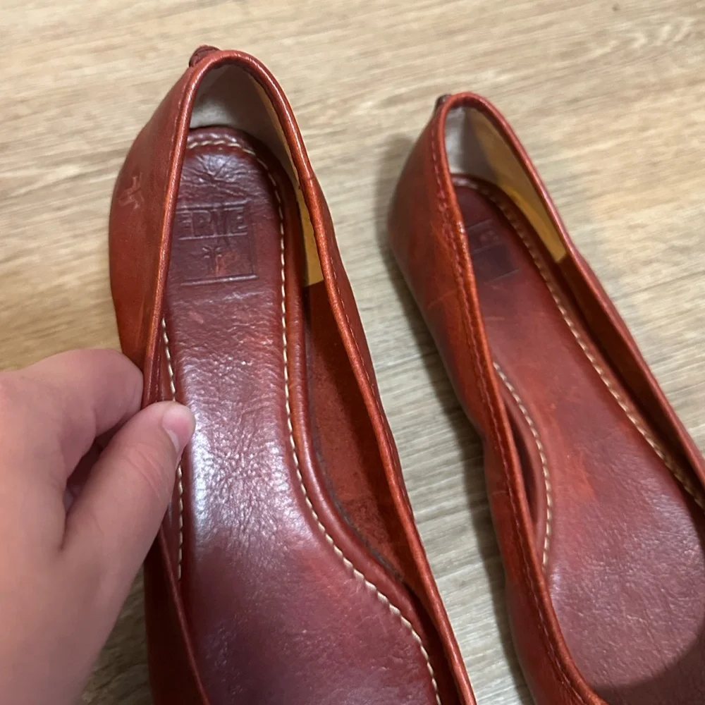 Frye Deep Red Brown Flat with Cushion Women's Size 8